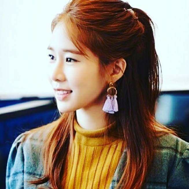 Bookworm | Moody | Gryffindor | Living in clouds watching KDramas | Waiting for my crush to ask me If I like Messi |