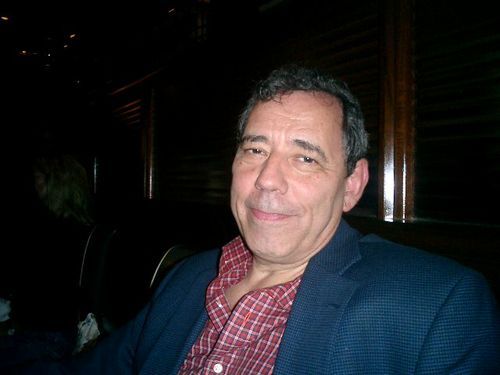 Dirigente estudiantil en los años sesenta, Abogado. Actualmente dedicado al desarrollo de software