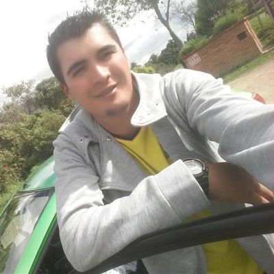 Soy romantico, poeta por naturaleza, me encantan los deportes extremos y me gustan los retos Experto bailarín y me gusta la rumba. Claro esta buen estudiante