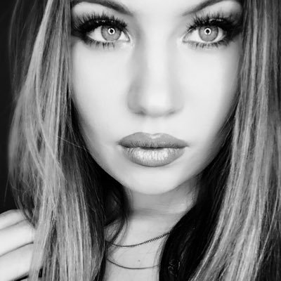 dans_twittahh's profile picture. 