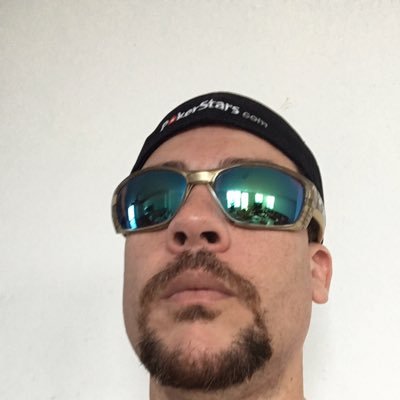 mimocarmona's profile picture. En otro son, pero en la misma nota!