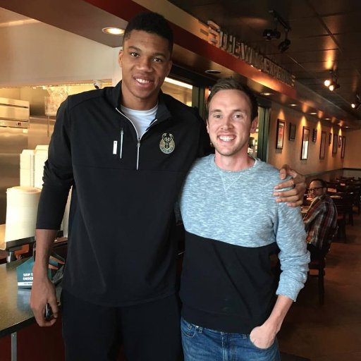 justinwevers's profile picture. playin the background