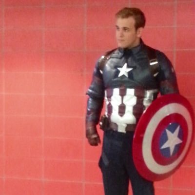 A Go Getter! Captain America Cosplayer 🇺🇸 Tell 'Em Steve Dave Ant 🐜
