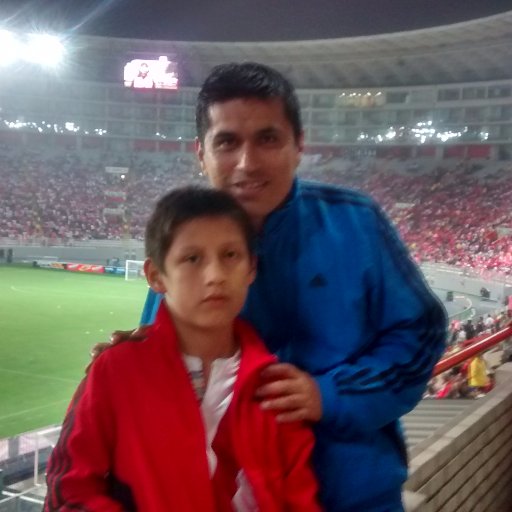 Periodista Deportivo por excelencia, y padre de 2 hermosos hijos Sebastian y Luana.