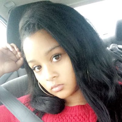 You can't compete with me sis!🤷🏽‍♀️🙄 brains and beauty🖤🗣