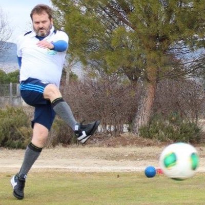 Enginyer Agrícola. Llicenciat en Enología. Viatger, Pare, Valencià. València FC Fan. Footgolfista ⛳⚽