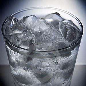 🚰 Documenting complimentary restaurant/bar/pub/cafe waters from in and around Edmonton-----:📷Instagram/ @yegwaters