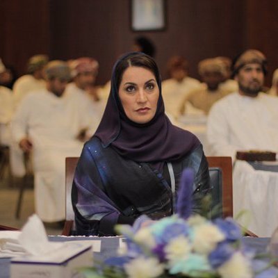 (الحساب الرسمي) للدكتوره منى بنت فهد بن محمد آل سعيد نائبة رئيس جامعة سلطان قابوس للتعاون الخاارجي