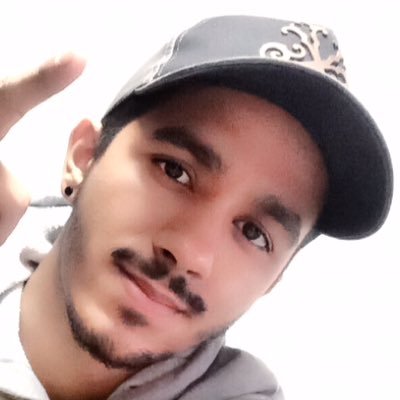 Menino sonhador de 19 anos, Namorado da Laura Saraiva, torcedor Fanático do Palmeiras, futuro empreendedor de sucesso.