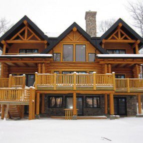 We have been building custom log home for over 3 decades and are dedicated to making dream homes become reality!