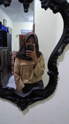 adhistyfmlvi's profile picture. Followed @ariirham2 (14juni)❤ followed om @ariirham_live (12sept)