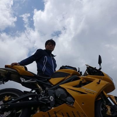 仙台のバイクショップティーズで、主にサービスを担当しております。
2級二輪整備士　自動車検査員　ホンダ1級整備士　
ヤマハ整備士シルバークラス　カワサキテクニカルアドバイザー
スズキサービスマネージャー