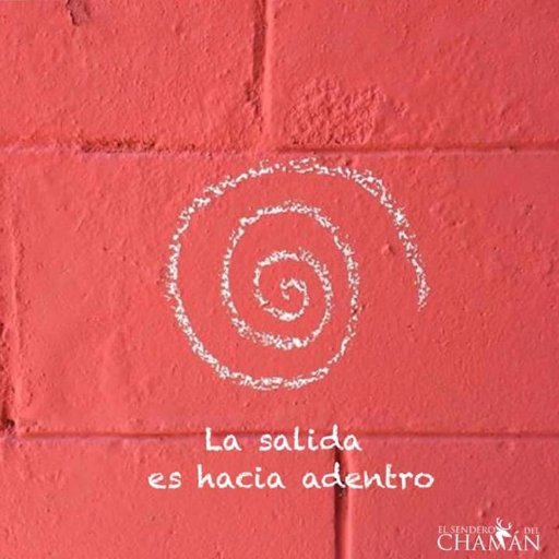 No queremos cambiar a nadie, nos limitamos a iluminar; quien orienta su guerra contra lo reflejado y no contra el espejo, está en un viaje interior