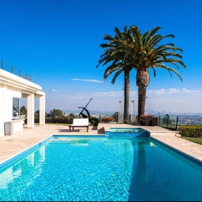 THE_REAL_COSENZ's profile picture. Entrepreneur, Jet-Setter, Model, Nightclub resident, iPhone App explorer, IN LOVE WITH THE MONEY & a shot of Jack.. currently in the LA metro area.