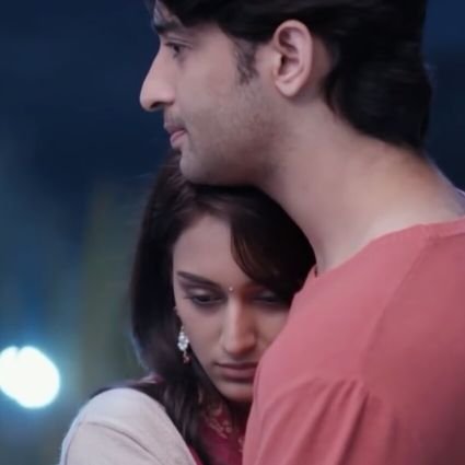 Big fan of #KuchRangPyarKeAiseBhi 
#ShaheerSheikh and #EricaFernandes are my favourites