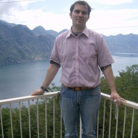 _Emi___________'s profile picture. Il modo migliore di amare la vita è amare molte cose. (Van Gogh)