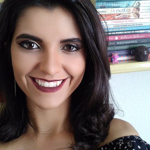 Formada em Engenharia da Computação, capricorniana, leitora compulsiva e gateira. Dona do blog Books and Birds ✨