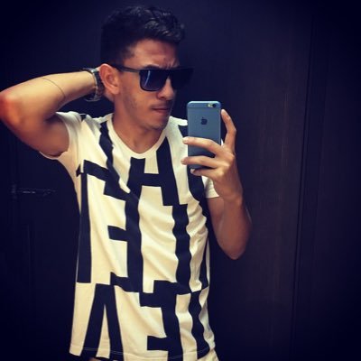No presente a mente, o corpo é diferente, e o passado é uma roupa que não nos serve mais...