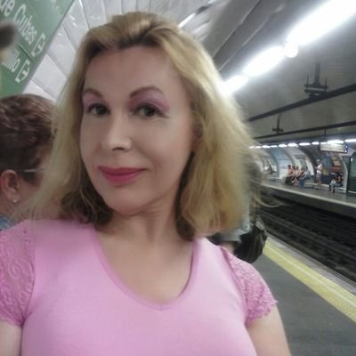 SegoviaBety's profile picture. 