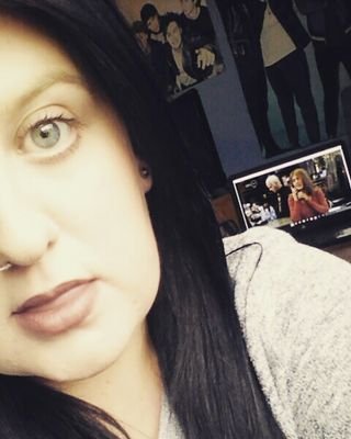 pickledostrich's profile picture. University of sussex|Psychology|20.Would probs be best friends with your mum