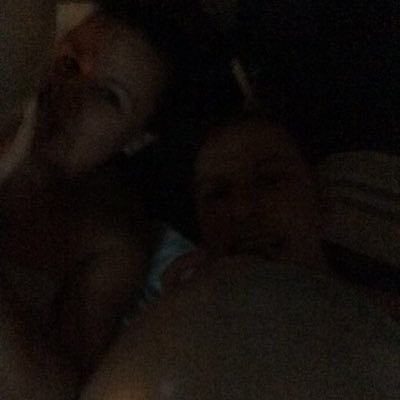 superhornystel's profile picture. Gezellig stel 36/40 bi midden Nederland kijken graag rond voor gezelligs avondjes met vrouw of stel.