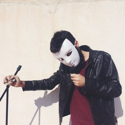 C_Mandrake's profile picture. Tengo lunares. He grabado tres monólogos y me publicaron otro en un libro.