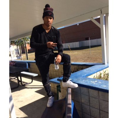 M1KEGOLDZ's profile picture. WAVE GOD 🌊 TOO MUCH SAUCE ☔️️