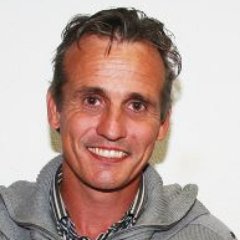 Gezin, tandarts, raadslid gemeente Grave, Lokale Partij Grave, SV Estria, Esterse Minipers, Esters Heem, Esterse kwis, Beheerstichting ‘t Dorpshuus