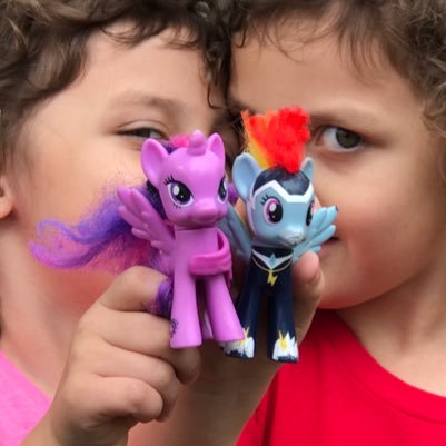 nikkiL's profile picture. Creator, visionary, Photographer, airstream owner, 🦮 mom and my #1 job ⚽️mom #2 job 🏈mom