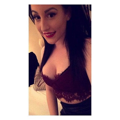 Meganxgill's profile picture. I think I'm nice, I think you're sweet. Why can't we all get along. Love to you all x