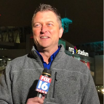 Sports Director at FOX16 in Little Rock and co-host of “Out of Bounds”, 1:00-4:00 Monday-Friday on 103.7, THE BUZZ. wmoore@fox16.com https://t.co/3ms5T66hQV