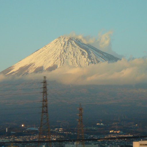 これまで日本を守ってきてくれたご先祖様を大切にしたいです。RTが中心ですが、リプしたりすることもあります。