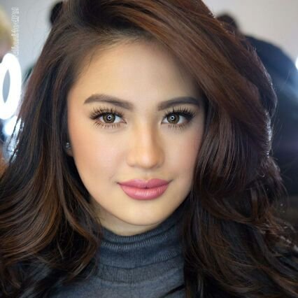 I am supporting Julie. May forever kay @myjaps ❤️❤️❤️