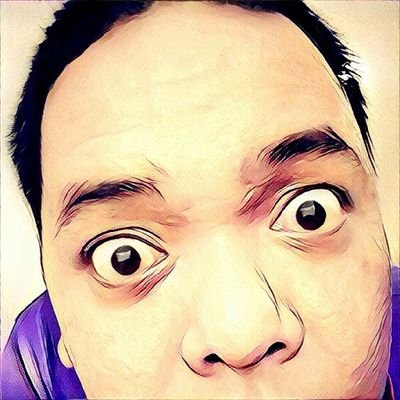 Tukang henpon dan aksesorisnya yang merangkap Desainer Grafis part time. Gak punya cita-cita cuma jalani hidup sebaik-baiknya.