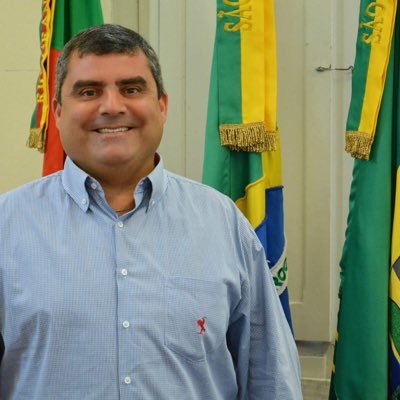 Administrador de Empresas, Empresário, atualmente Secretário da Fazenda de São Gabriel.
