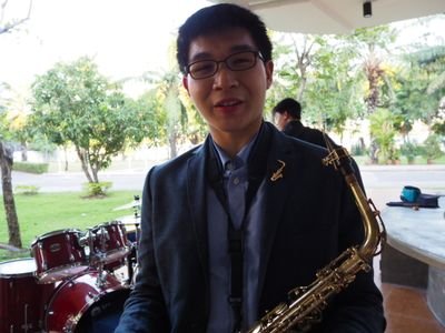 peteyoyo's profile picture. The "Careless Whisper" guy, pretty much.