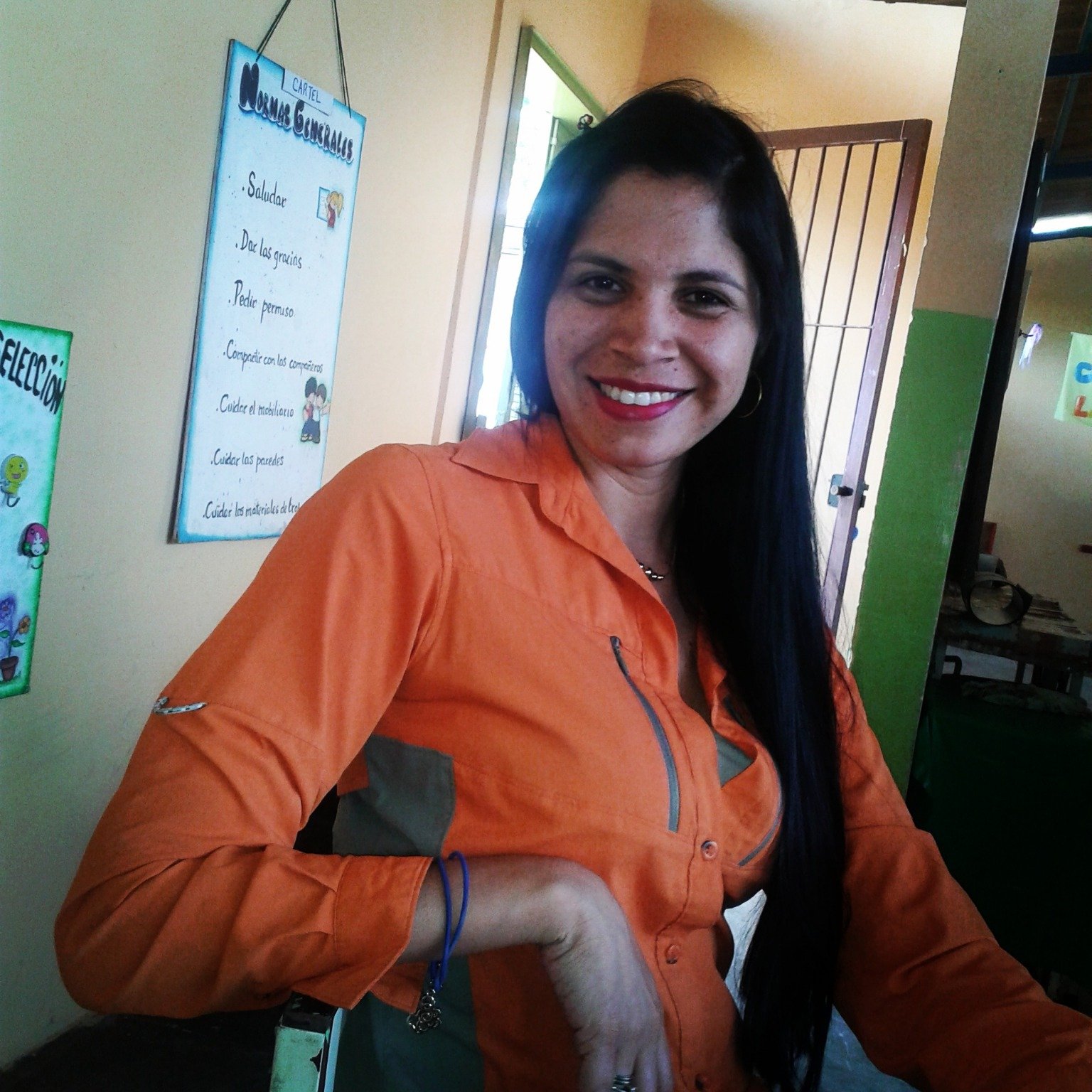 Emprendedora, Tenaz, Educadora, Músico, Amiga, Madre e Hija!💛💙❤ Vzla en mí 💗