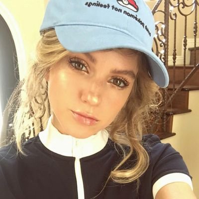 Brookerpghmbs2's profile picture. « I was naive and hopeful and lost.
Now I'm aware and trapped in my thoughts. »