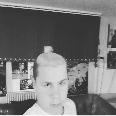 lbetzlerofficia's profile picture. 