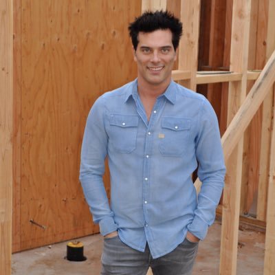 LA Based Home Builder, Designer & Former Chicago Bulls Ballboy. Instagram @stonehurstjk