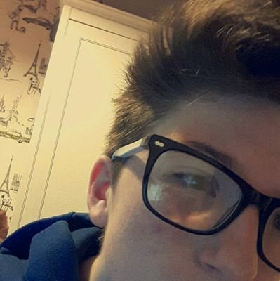 hgillespie10's profile picture. socially awkward 👀