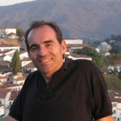 Aquellos que viven siempre pensando en el pasado nunca serán capaces de caminar hacia el futuro. #Barranquilla