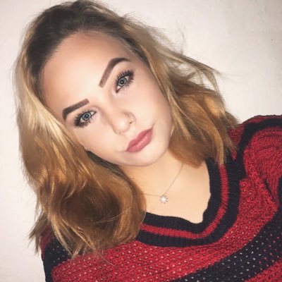 d7d18cc56cd9410's profile picture. Weiß beginnt, Schwarz gewinnt. Instagram:emelyclarkofficial Facebook: Eme Ly Snapchat: ichliebedichba