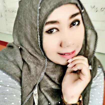 YantiVistama's profile picture. 