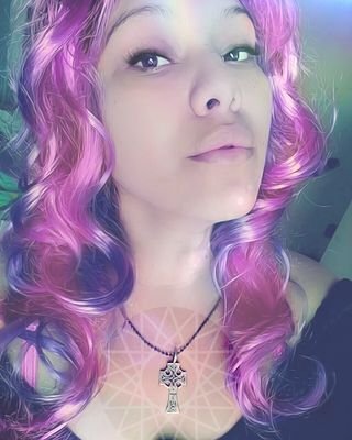 venuzfractality's profile picture. Soy materia infinita coexistiendo en una de mil realidades