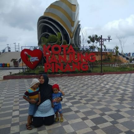 kartikaespe's profile picture. ibu dari dua kucil, iro dan ryu. sedang belajar dan selalu belajar.