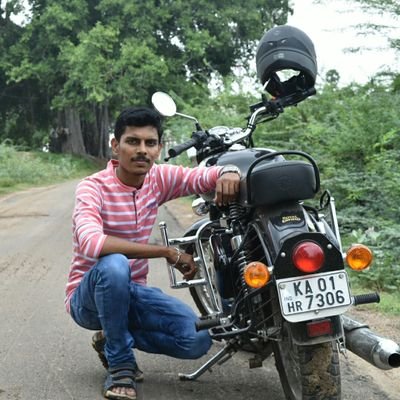 surajshrithik's profile picture. 