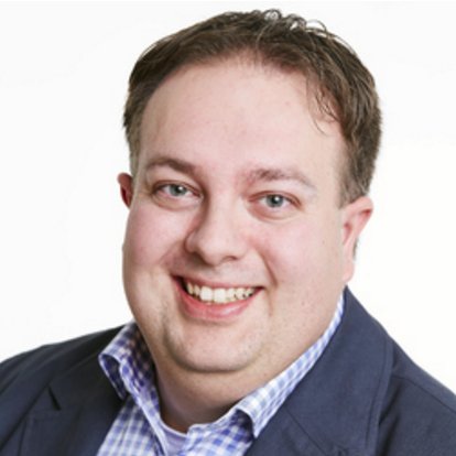 Senior Digital Business Consultant and Sports Enthusiast.