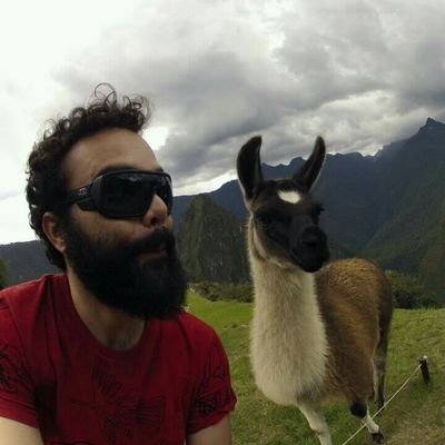 Tenho meu mundo. Admiro quem não me entedia. Sou daltônico e sou TDAH.