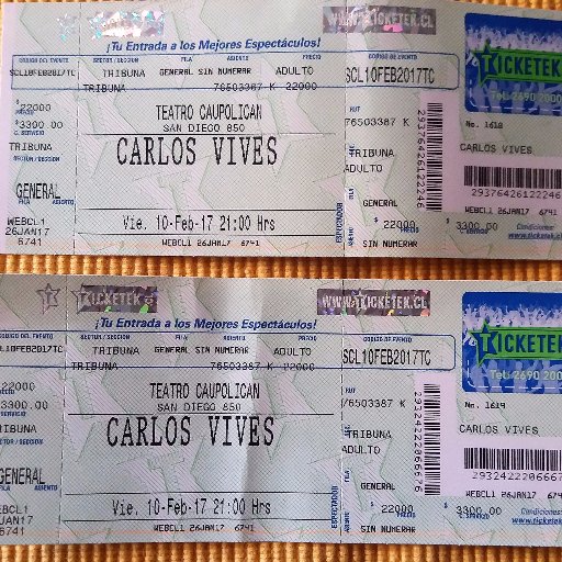 Vendo 2 entradas galería 
Concierto Carlos Vives 10/02/2017 Santiago de Chile. Detalles por DM